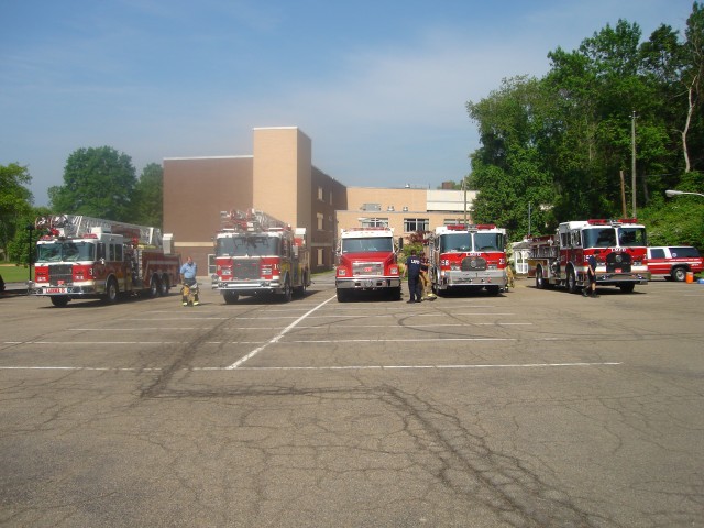 Ladder 35, Ladder 10, Engine 254, Engine 258, And Engine 257 At Blue Mtn. Middle School For Training