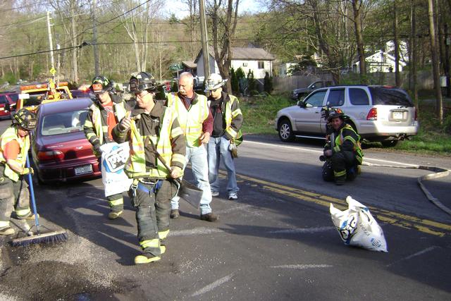 Members Apply Speedy Dry At Red Mill Rd Car Accident In April 2010