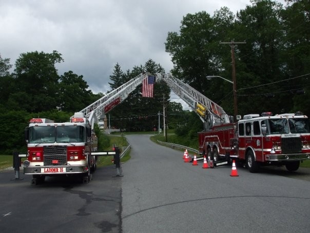 Ladder 35 And Mahopac 18-5-1 Raise Flag For Mahopac Falls FF Robert Johnson's Funeral (LODD)