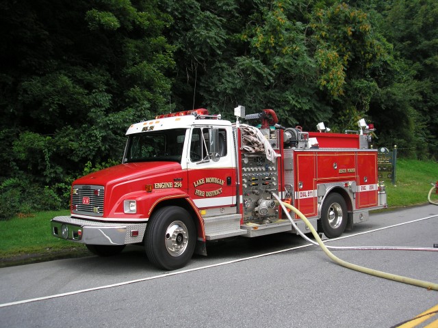 Engine 254 Operates at a Natural Gas Leak on Rt. 6