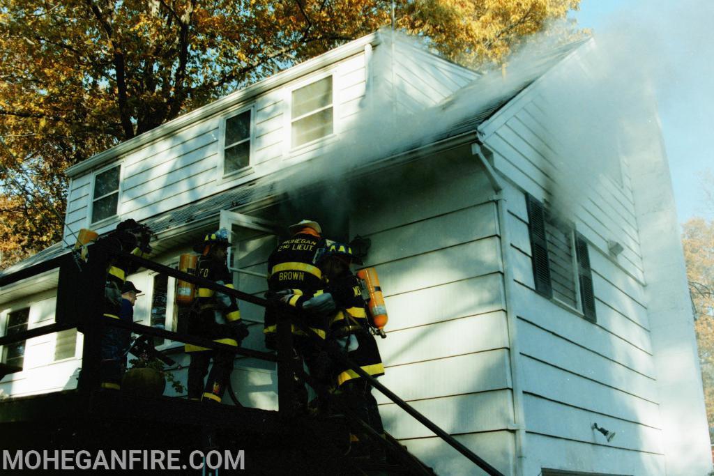 Structure fire on Eleanor Drive 