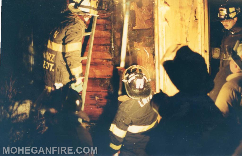 Members Operator at a structure fire unknown location. Photo by Joe Ellman