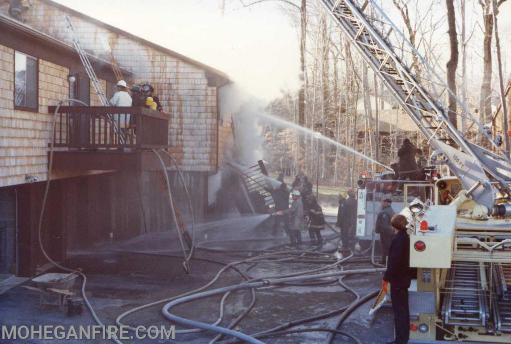 Structure fire Jefferson Village December 1978. Yorktown Ladder 51 on scene