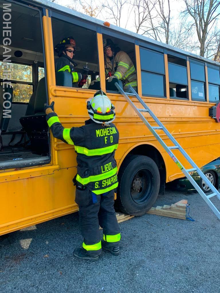 School Bus Extrication Training - Mohegan Volunteer Fire Association